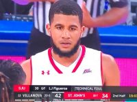 LIONEL FIGUEROA ... Se Destaca En Triunfo Univ. St John's ... Derrotan Actuales Campeones Univ. Villanova.!!!
