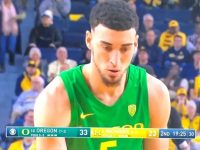 CHRIS DUARTE ... Y Su Universidad OREGON En La Ruta ... Derrotan Universidad MICHIGAN.!!!