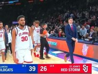 LIONEL J FIGUEROA Y Su Univ. ST JOHN'S ... Reciben Catedras De Baloncesto En El Madison Square Garden ... Apabullados Por La Univ. VILLANOVA.!!!