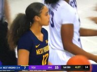 ESMERY MARTINEZ ... En Derrota Ante Universidad Cristiana De Texas ... Tuvo Un Partido Para El Olvido.!!!