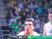 CHRIS DUARTE ... Y Su Univ. OREGON ... Obtienen Importante Triunfo En Su Hogar ... Derrotan Univ. COLORADO.!!!