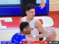 KOBY BREA ... Y Su Univ. Dayton .. Triunfan En Su Hogar ... Derrotan Univ. St Louis ... Galeria De Fotos.!!!