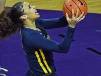 ESMERY 'La Chica Maravilla De Hato Mayor' MARTINEZ ... En Su Peor Encuentro NCAA ... Cae Su Univ. West Virginia.!!!