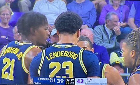 El Es Hijo De La Republica Dominicana .. Su Nombre Es YAXEL LENDEBORG .. Brillante En Triunfo De Su Universidad Michigan.!!!