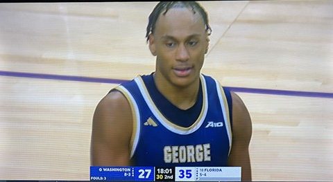 RAFAEL CASTRO ... Y Su Univ. George Washington .. Sucumben Ante Los Actuales Campeones NCAA ... La Univ. Florida.!!!