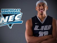 Jerome Frink ... El Incomparable ... Conduce El Triunfo Long Island University.!!!