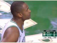 Alfred Joel Horford Reynoso Cae ... Ante 'EL GRAN' Giannis Antetokounmpo.!!!