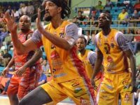 Baloncesto Con Publico En La Vega ... Juan Miguel Suero Guia 'LA DERROTA' Club Enriquillo.!!!